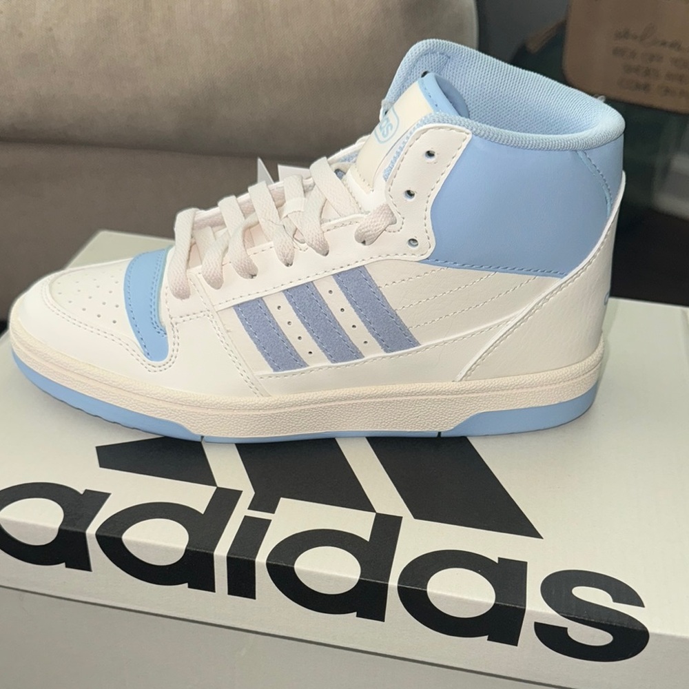 adidas Women's Break Start Midway Athletic Shoes - White and Light Blue NIB